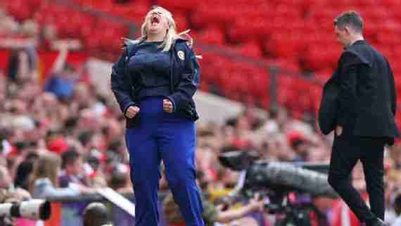 Emma Hayes celebrates a Chelsea goal in her final game